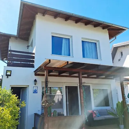 Сasa de vacaciones Bella Garden *