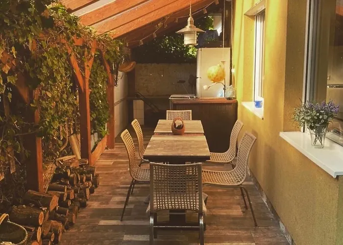 Bella Garden בית נופש *