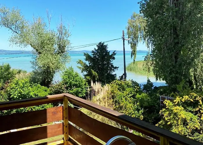 Bella Garden * بالاتونسزارسكو